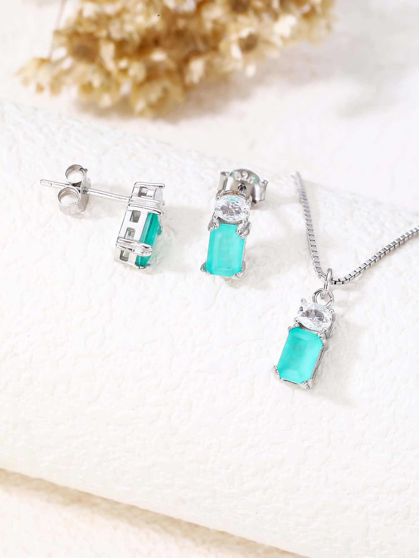Bunter Silberschmuck – Styling-Tipps und Kaufberatung