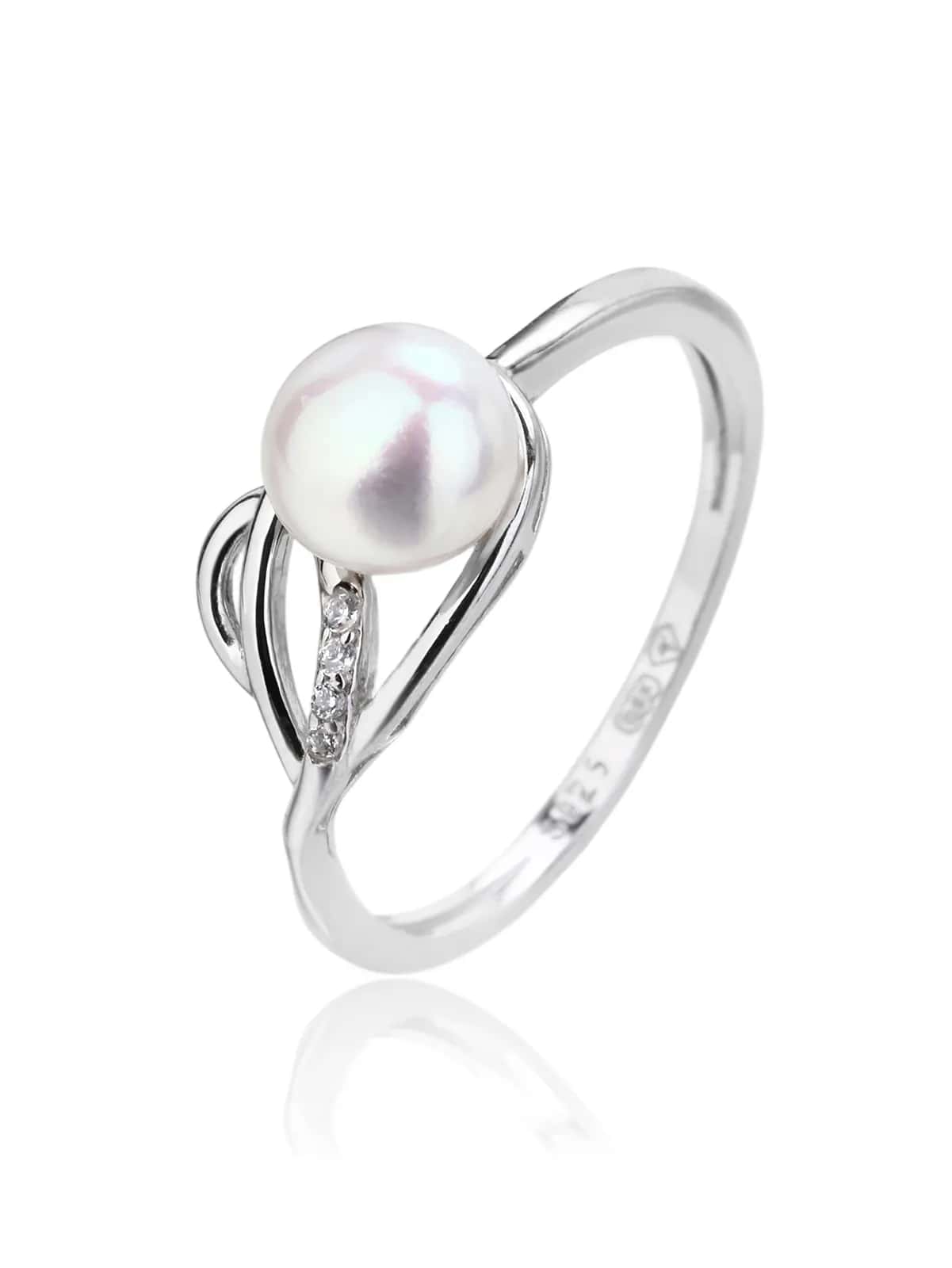 Anillo con perla blanca cultivada de agua dulce y circonitas, plata de ley 925 con baño de rodio